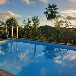 Noukatchimbe Avec Piscine Partagee Pour 2 A 4 Personnes Le Marin